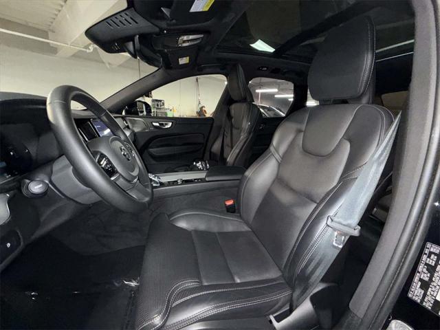 2024 Volvo XC60 Recharge T8 Ultimate Black Edition