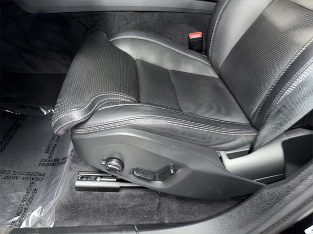 2024 Volvo XC60 Recharge T8 Ultimate Black Edition