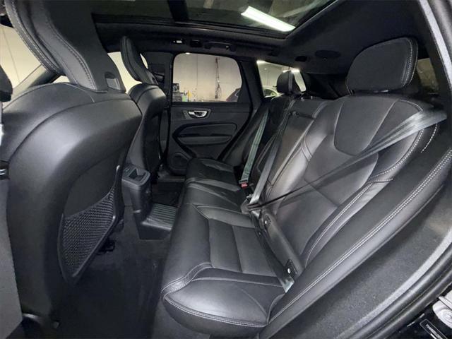 2024 Volvo XC60 Recharge T8 Ultimate Black Edition