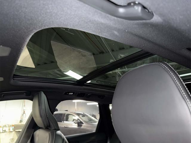 2024 Volvo XC60 Recharge T8 Ultimate Black Edition
