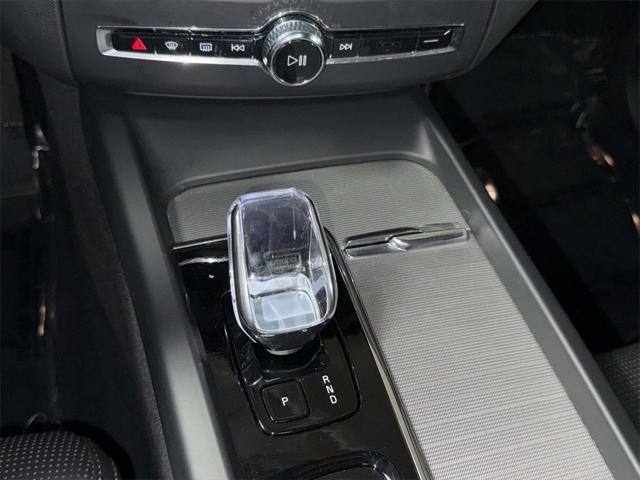 2024 Volvo XC60 Recharge T8 Ultimate Black Edition