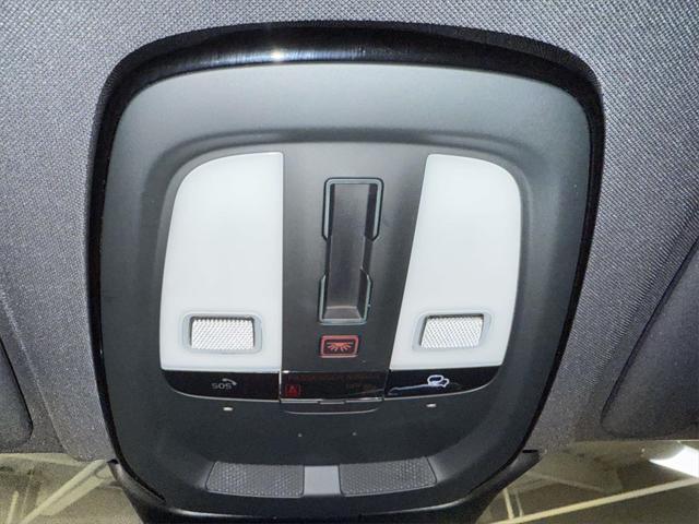 2024 Volvo XC60 Recharge T8 Ultimate Black Edition