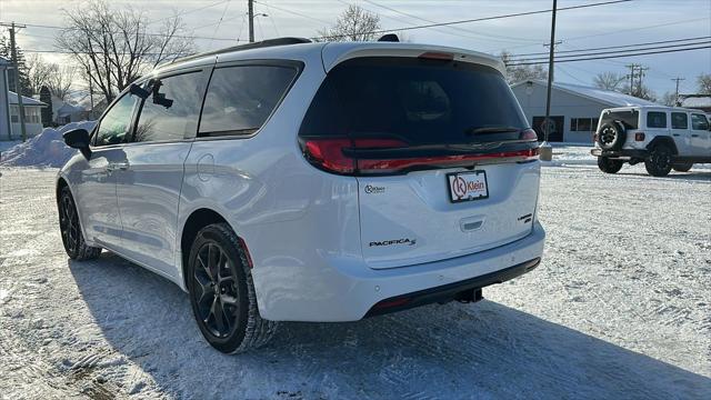 2026 Chrysler Pacifica Limited AWD