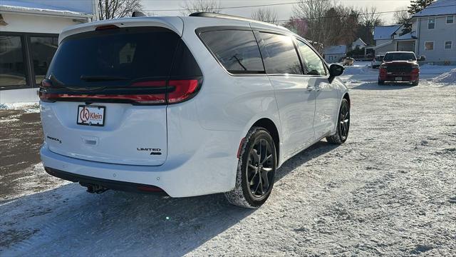 2026 Chrysler Pacifica Limited AWD