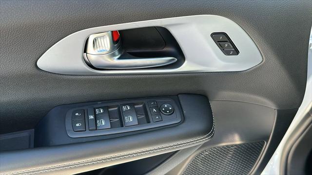 2026 Chrysler Pacifica Limited AWD
