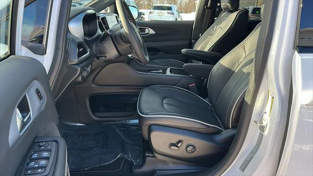 2026 Chrysler Pacifica Limited AWD