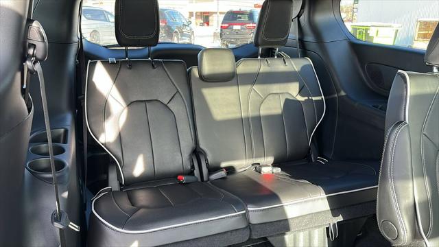 2026 Chrysler Pacifica Limited AWD