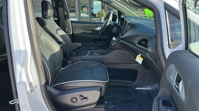 2026 Chrysler Pacifica Limited AWD