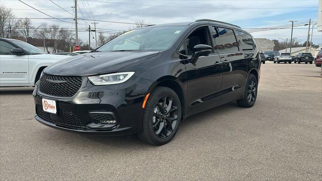 2026 Chrysler Pacifica Limited AWD