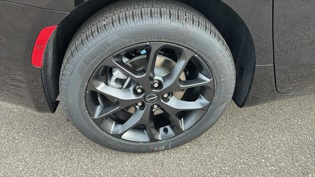 2026 Chrysler Pacifica Limited AWD