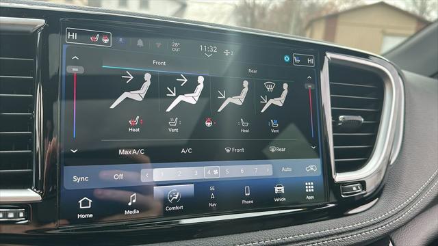 2026 Chrysler Pacifica Limited AWD