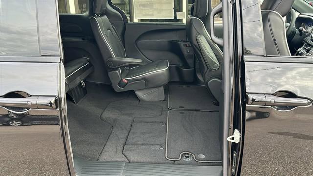2026 Chrysler Pacifica Limited AWD