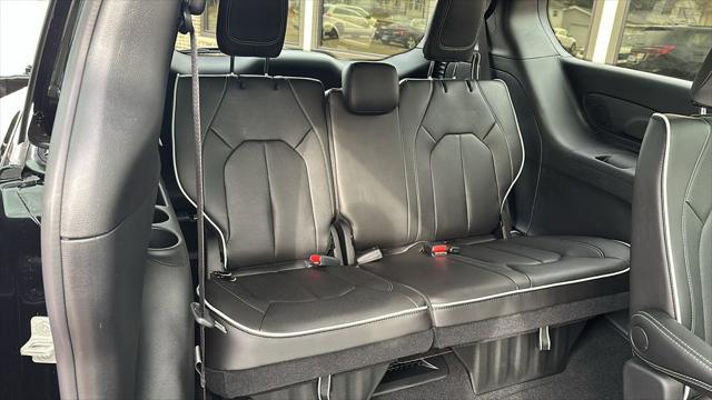 2026 Chrysler Pacifica Limited AWD