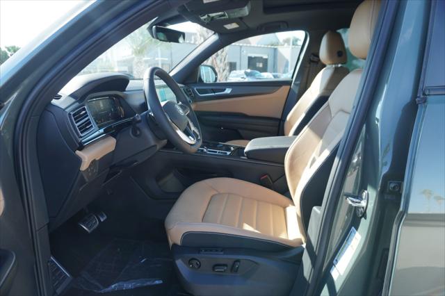 2026 Volkswagen Atlas Cross Sport 2.0T SEL R-Line Black