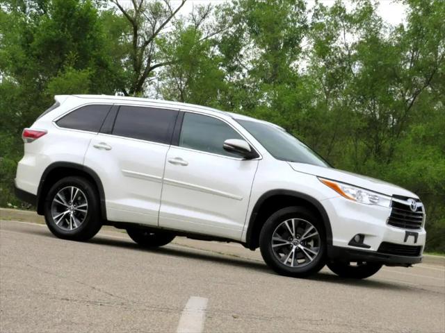 2016 Toyota Highlander XLE V6 for sale in Jenison, MI