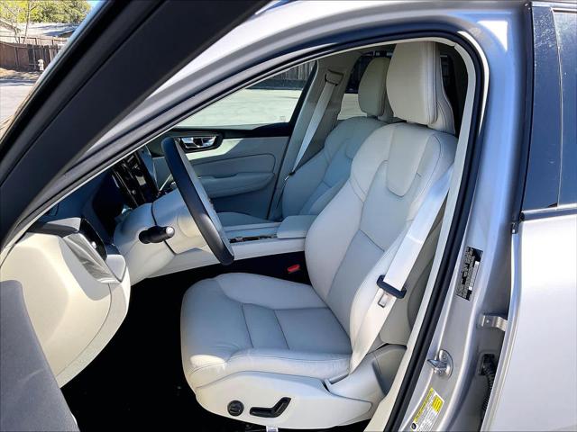 2025 Volvo XC60 B5 Core