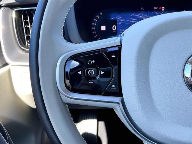 2025 Volvo XC60 B5 Core