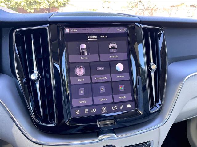 2025 Volvo XC60 B5 Core