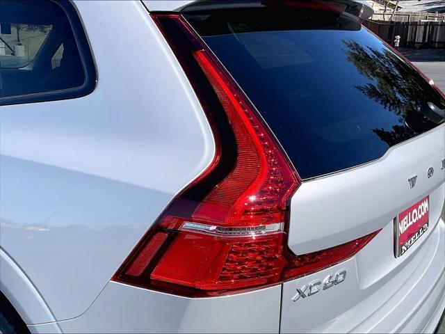 2025 Volvo XC60 B5 Core