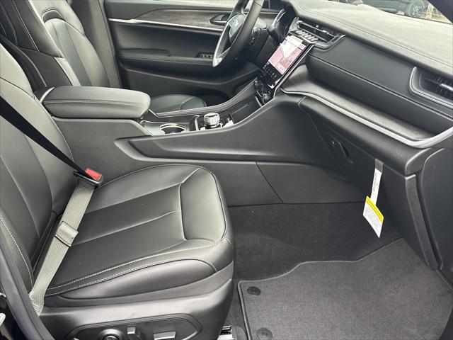 2025 Jeep Grand Cherokee Limited 4x2