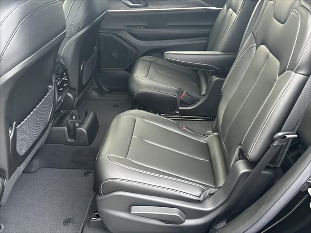 2025 Jeep Grand Cherokee Limited 4x2