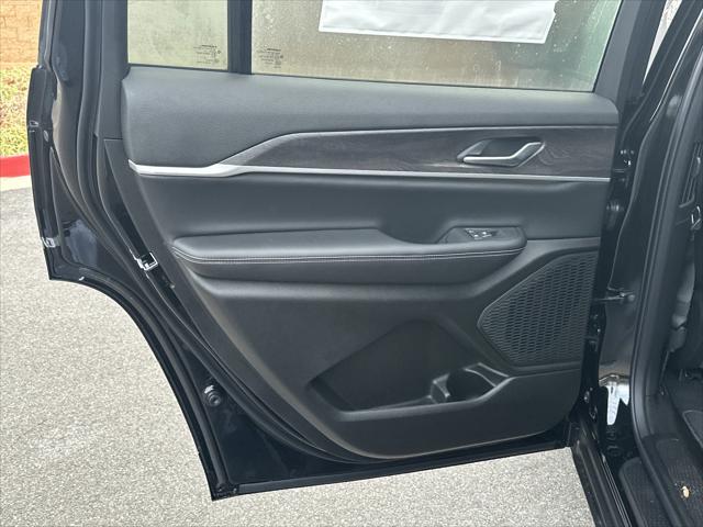 2025 Jeep Grand Cherokee Limited 4x2