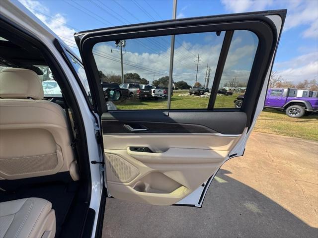 2025 Jeep Grand Cherokee Limited 4x2