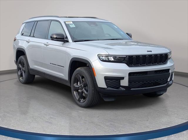 2025 Jeep Grand Cherokee GRAND CHEROKEE L ALTITUDE X 4X4
