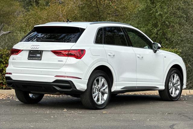 2025 Audi Q3 Premium 45 TFSI S line quattro Tiptronic