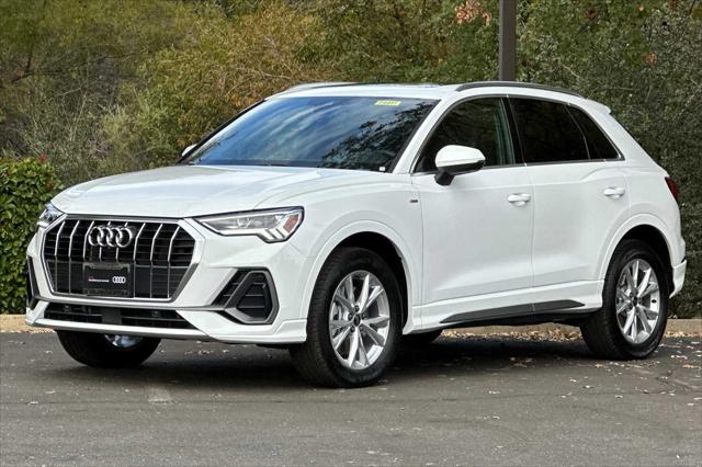 2025 Audi Q3 Premium 45 TFSI S line quattro Tiptronic