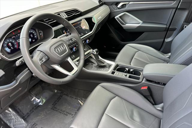 2025 Audi Q3 Premium 45 TFSI S line quattro Tiptronic