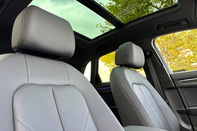2025 Audi Q3 Premium 45 TFSI S line quattro Tiptronic