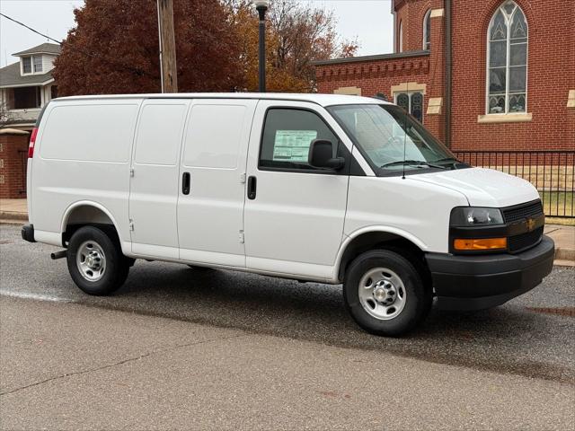 2025 Chevrolet Express Cargo Van RWD 2500 Regular Wheelbase WT