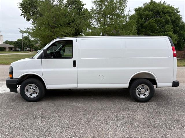 2025 Chevrolet Express Cargo Van RWD 2500 Regular Wheelbase WT