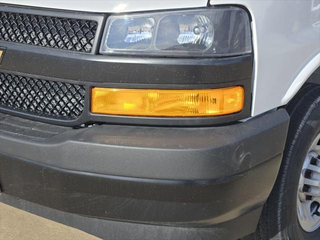 2025 Chevrolet Express Cargo Van RWD 2500 Regular Wheelbase WT