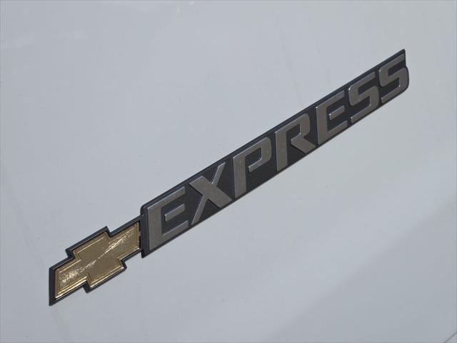 2025 Chevrolet Express Cargo Van RWD 2500 Regular Wheelbase WT