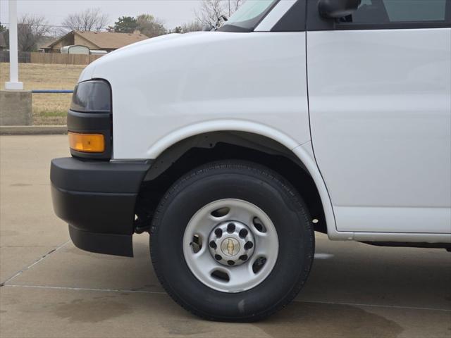 2025 Chevrolet Express Cargo Van RWD 2500 Regular Wheelbase WT