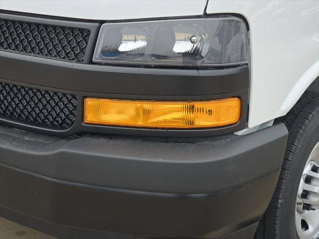 2025 Chevrolet Express Cargo Van RWD 2500 Regular Wheelbase WT