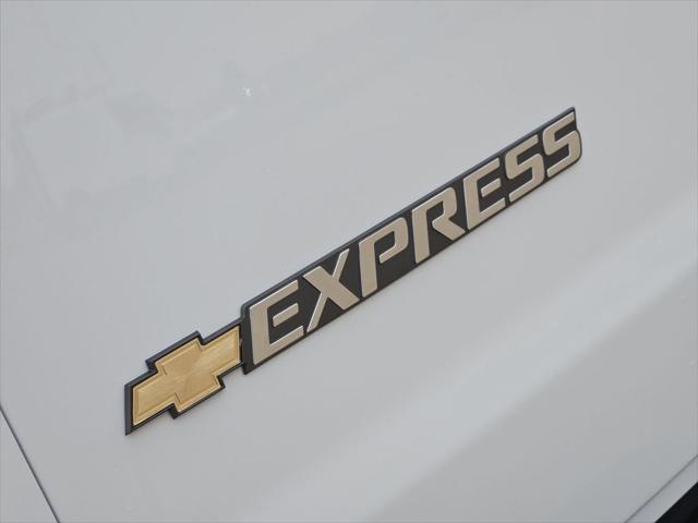 2025 Chevrolet Express Cargo Van RWD 2500 Regular Wheelbase WT