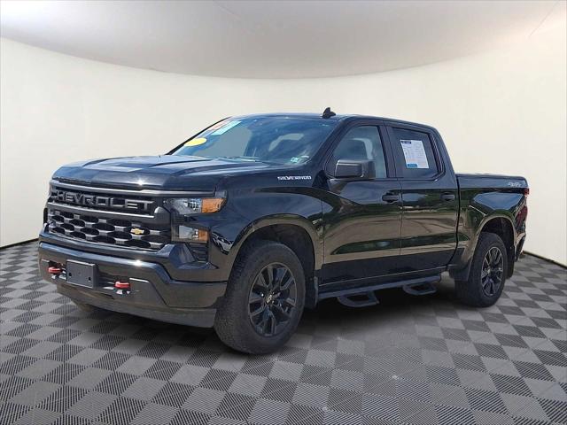2022 Chevrolet Silverado 1500 4WD Crew Cab Short Bed Custom