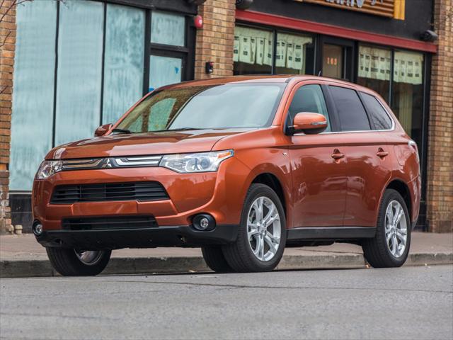 2014 Mitsubishi Outlander ES 2014 Mitsubishi Outlander ES