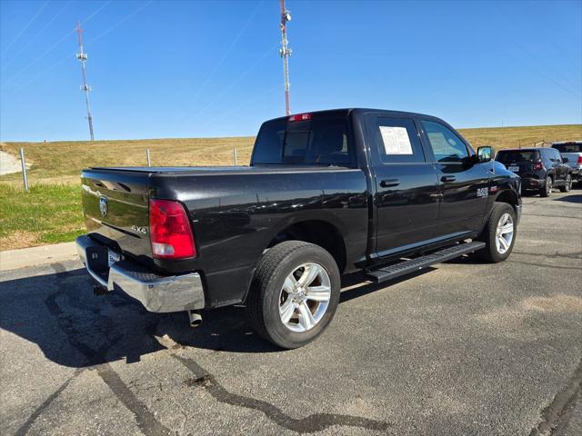2020 RAM 1500 Classic SLT Crew Cab 4x4 57 Box