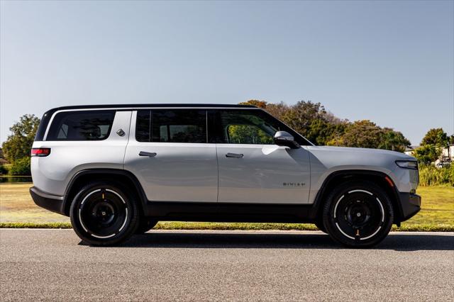 2025 Rivian R1S Adventure 2025 Rivian R1S Adventure