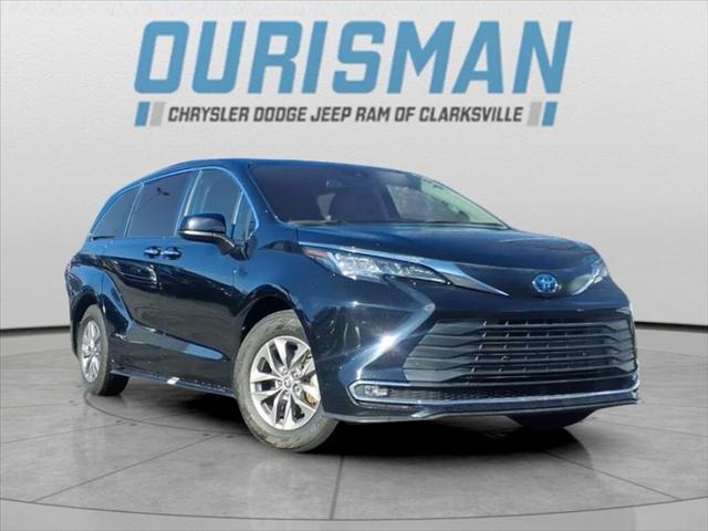 2023 Toyota Sienna XLE 2023 Toyota Sienna XLE