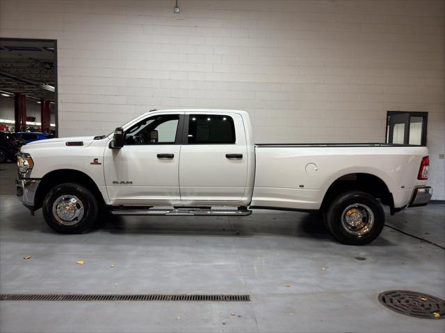 2024 RAM 3500 Big Horn Crew Cab 4x4 8 Box 2024 RAM 3500 Big Horn Crew Cab 4x4 8 Box