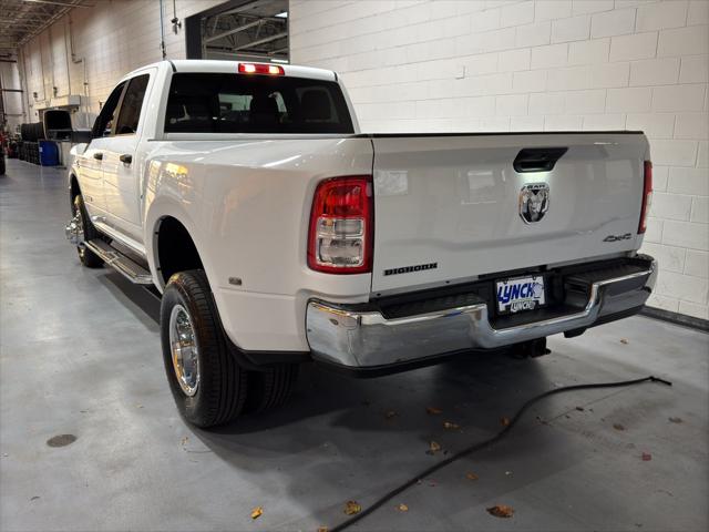2024 RAM 3500 Big Horn Crew Cab 4x4 8 Box 2024 RAM 3500 Big Horn Crew Cab 4x4 8 Box