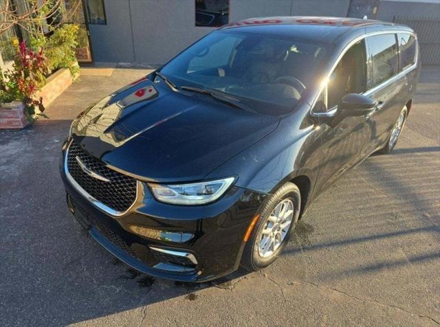 2025 Chrysler Pacifica Select 2025 Chrysler Pacifica Select