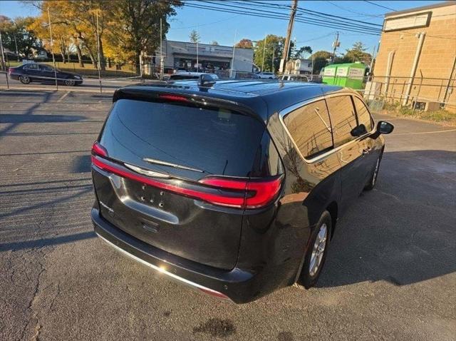 2025 Chrysler Pacifica Select 2025 Chrysler Pacifica Select
