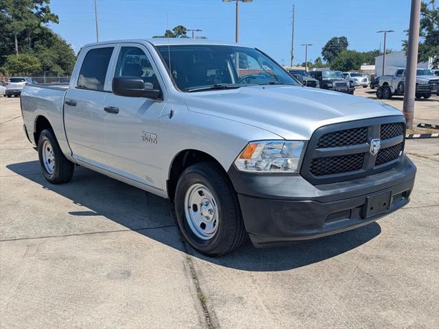 2018 RAM 1500 Tradesman Crew Cab 4x2 57 Box 2018 RAM 1500 Tradesman Crew Cab 4x2 57 Box