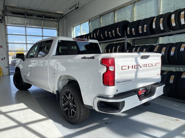 2022 Chevrolet Silverado 1500 4WD Crew Cab Short Bed RST